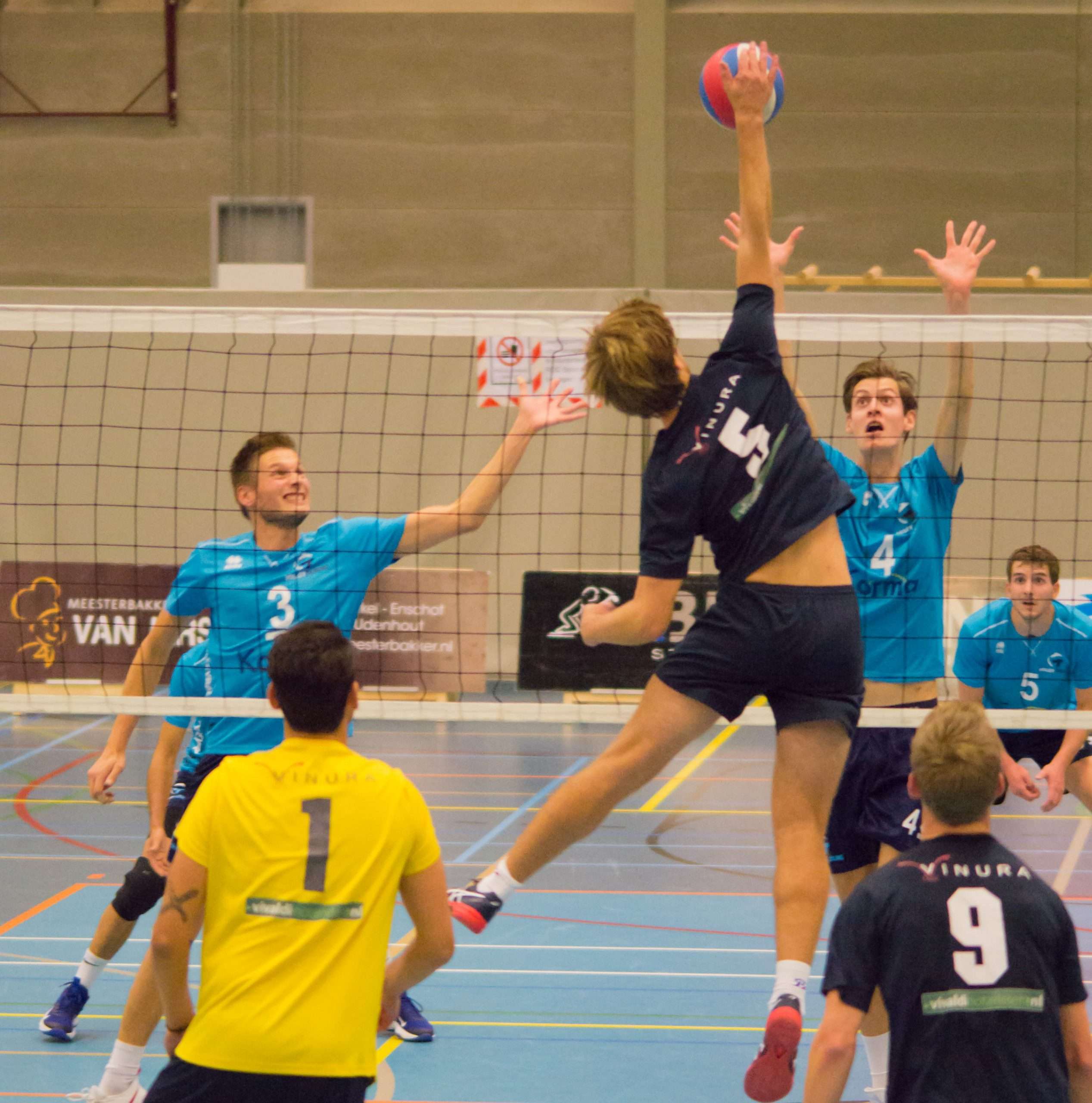 Volley Tilburg heren 1 wint in Soest